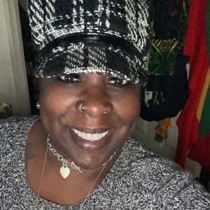 Meet your Posher, Khadija